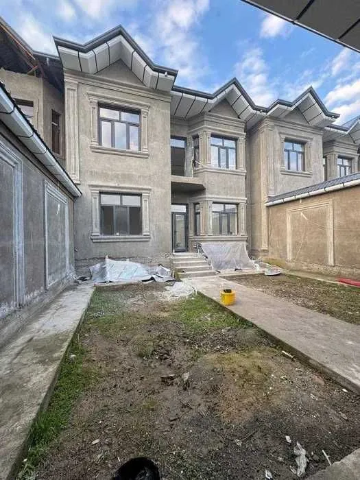 Sergeli Xonobod 2,5 sotix 2 qavatli uy sotaman 1