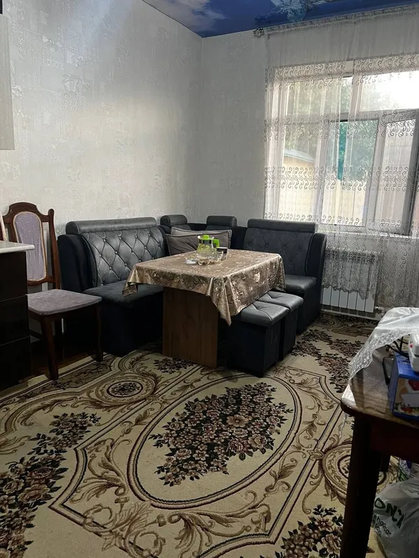 Продаётся двор 5