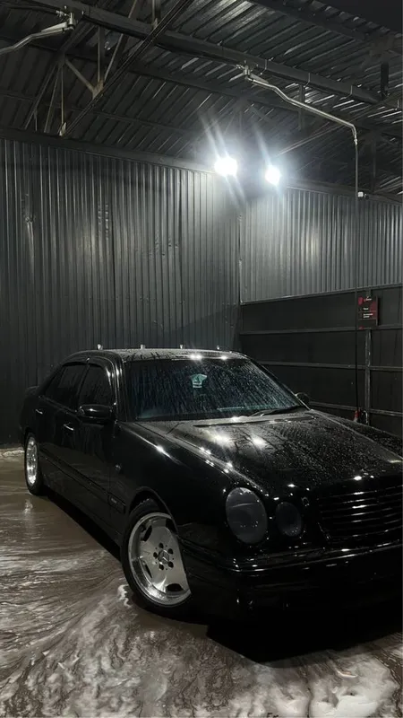 Mercedes-Benz w210 e320 2 Mercedes-Benz w210 e320 2