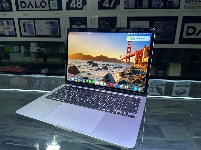 MacBook Pro (2020) 2 MacBook Pro (2020) 2