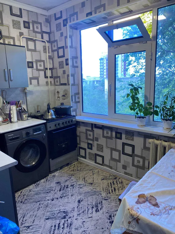 3 xonali kvartira sotiladi, 81 m², 6-mikrorayon — фото 4