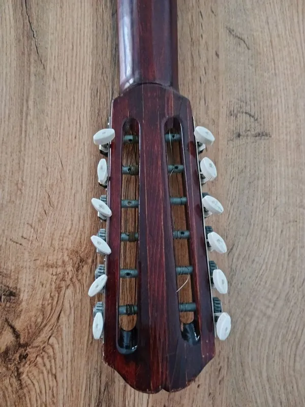 Sotiladi sovetskaya gitara termiz shaxar 4