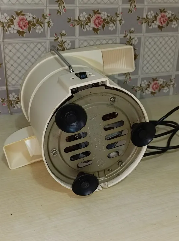 Соковыжималка СССР " Росинка» (модель СВСП-202), легендарная — фото 4