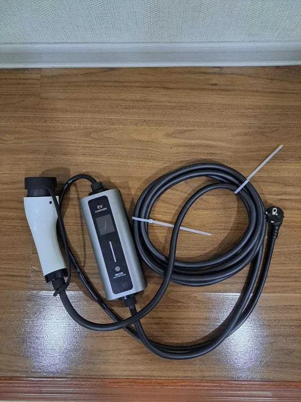 Портативная зарядка для электромобиля 3,5kW (EV Charger) — фото 1