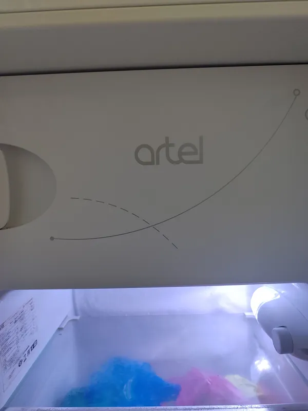 Холодильник (морозильник) Artel 2
