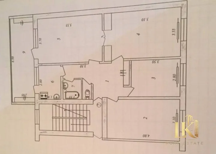 Продаётся 4-комнатная квартира, 85 м², без ремонта 8