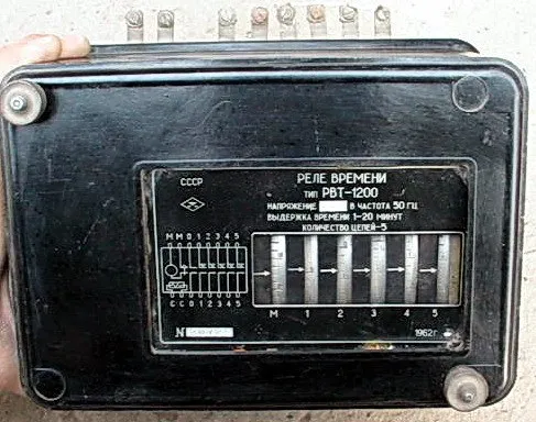 RVT-1200 ko‘p zanjirli motorli vaqt relesi