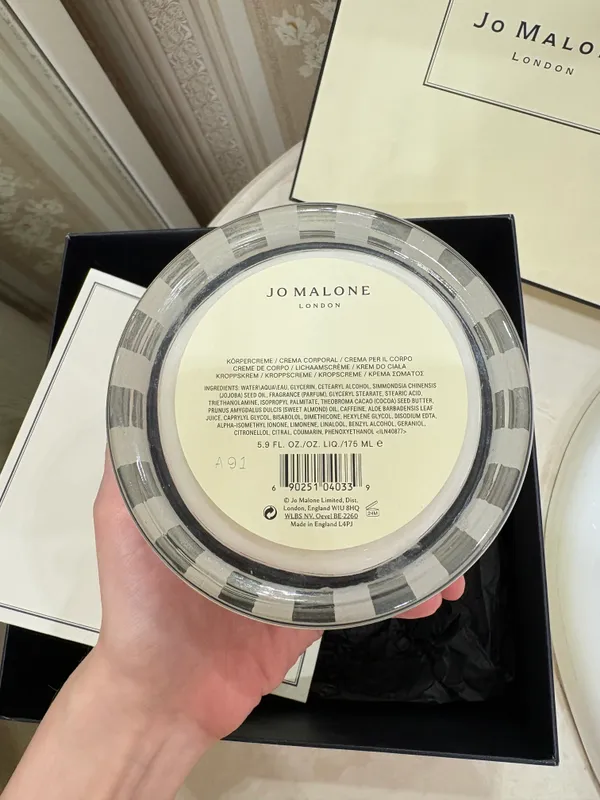 Jo Malone tana uchun parfumeriyali krem 2 Jo Malone tana uchun parfumeriyali krem 2