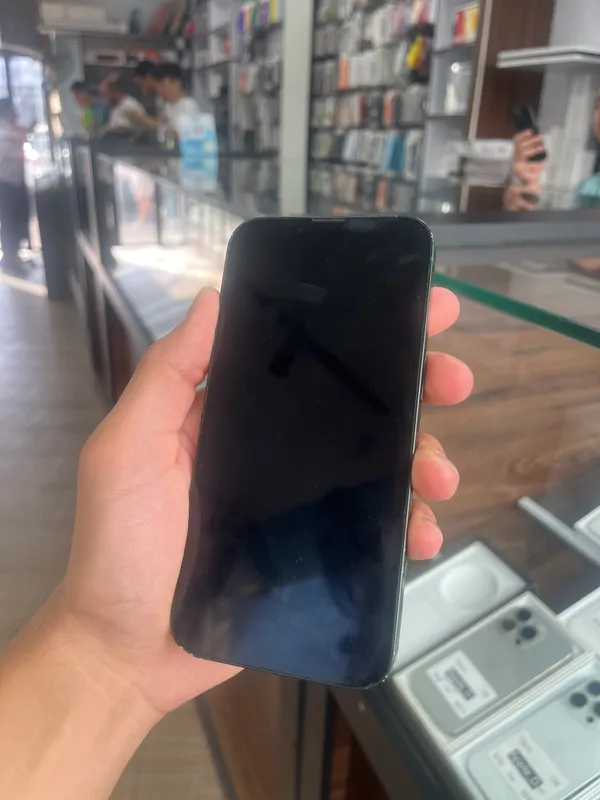 iPhone 13 2 iPhone 13 2