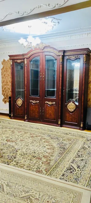Yaxshi holatda stenka va komod sotiladi 1 Yaxshi holatda stenka va komod sotiladi 1