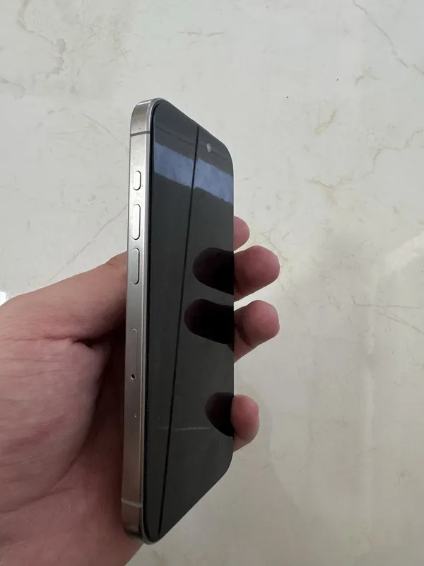 iPhone 15 pro 256 gb