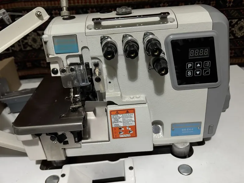 Dison DS-E4-4 Оверлок 2 Dison DS-E4-4 Оверлок 2