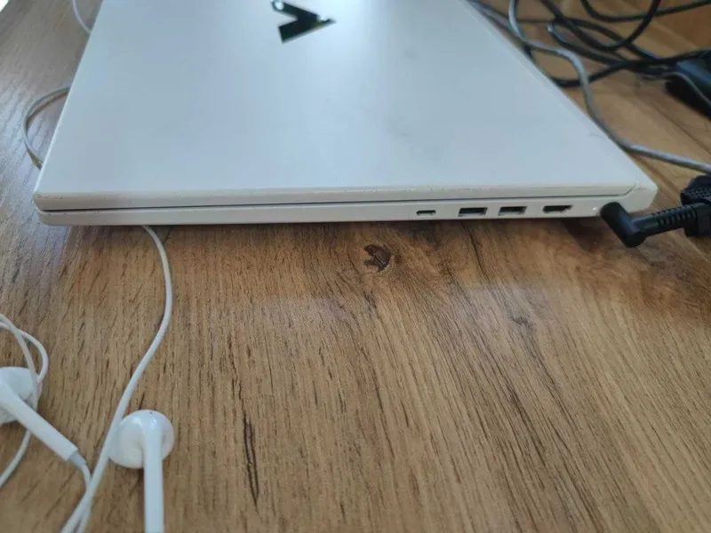 HP Victus Gaming Laptop 16-rt; i5-14450HX 2.40GHZ 4