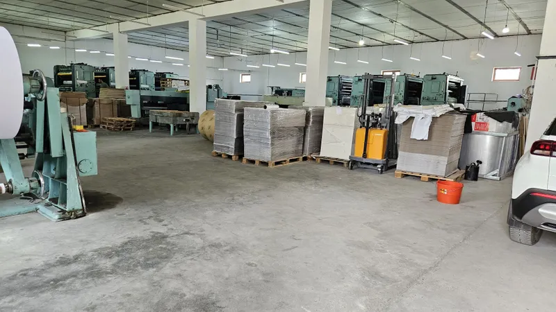 Фозиловда жой сотилади 50 сотик нотурар. Тп 630. Газ. Сув бор. 7
