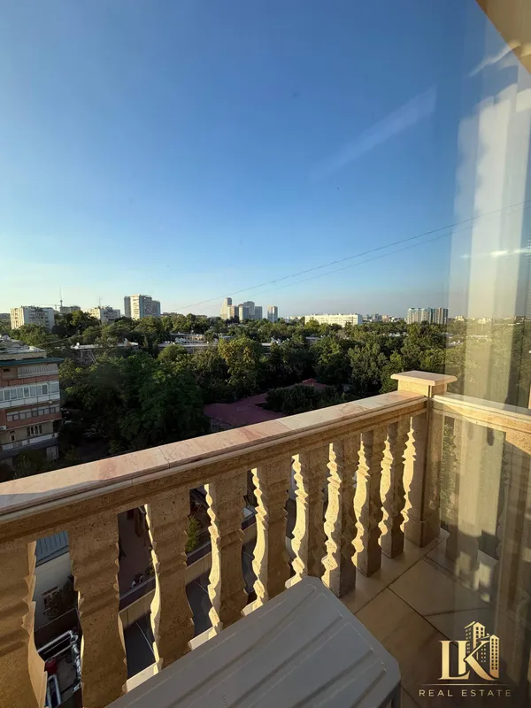 Продаётся стильная 2-комнатная квартира с панорамным видом — фото 9