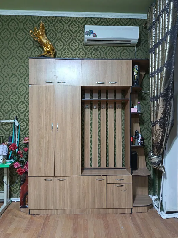 Прихожая мебель.