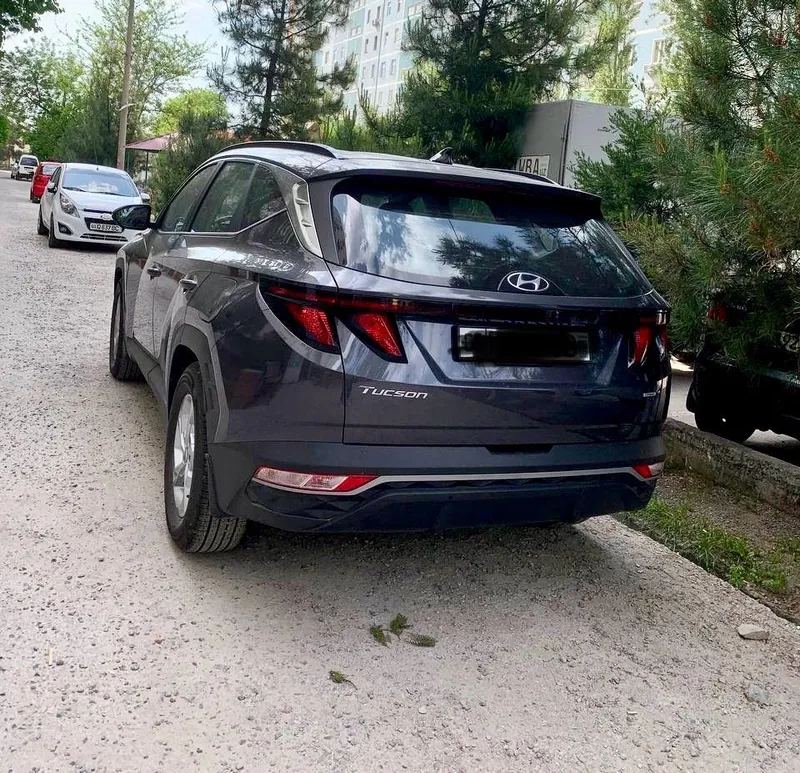 Hyundai Tucson мокрый асфальт 2022 г. 4 Hyundai Tucson мокрый асфальт 2022 г. 4