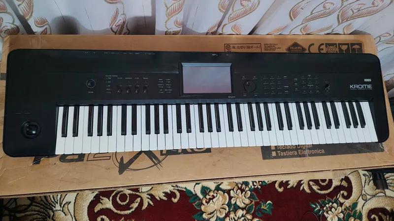 Korg Krome EX Xolati 100% Yangiday 1