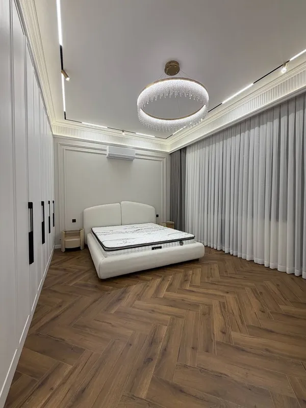 4-комнатная квартира, 180 м², Юнусабад 3