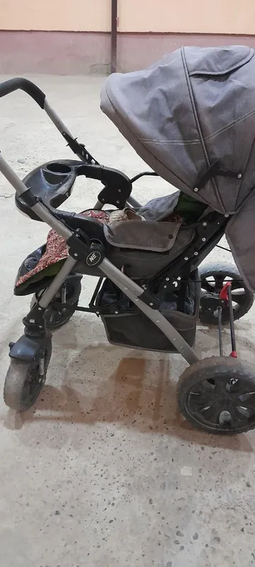 bolalar uchun kalyaska sotiladi 2 ta. 1 tasi 300 m 3