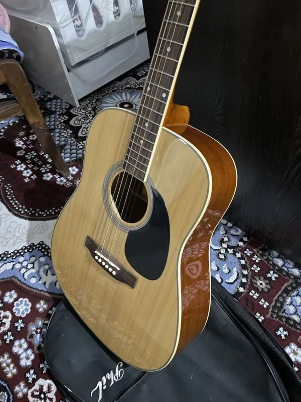 Gitara akustik. Xolati zor agar olib foydalanishga bolsa kelishamiz 1 Gitara akustik. Xolati zor agar olib foydalanishga bolsa kelishamiz 1