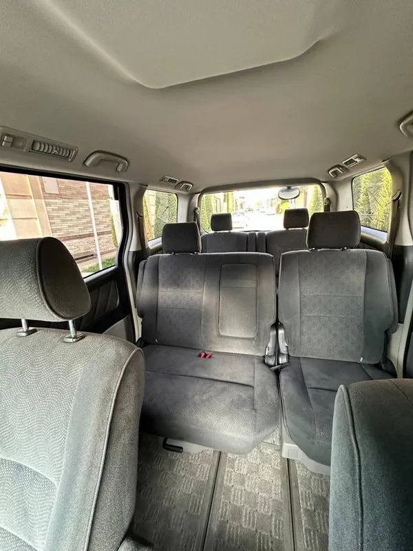 Toyota Alphard 2005 2.4 — фото 4