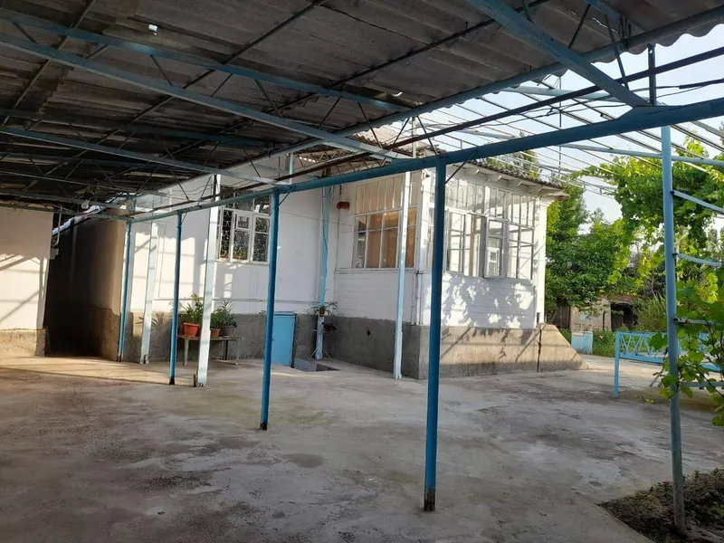 Ташкентская обл., Уртасарай — 11 соток, 5 комнат. 974041309 2
