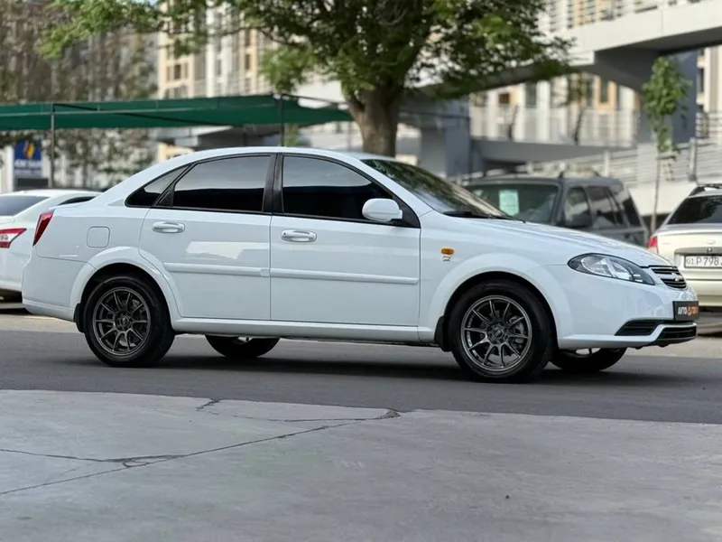 Tuning Gentra Сидения Mercedes CLA Монитор Pioneer Sab ген довереность 3