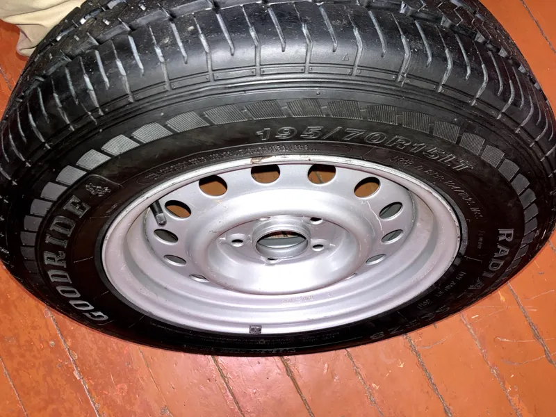 Запасное колесо от King Long 15" 2 Запасное колесо от King Long 15" 2