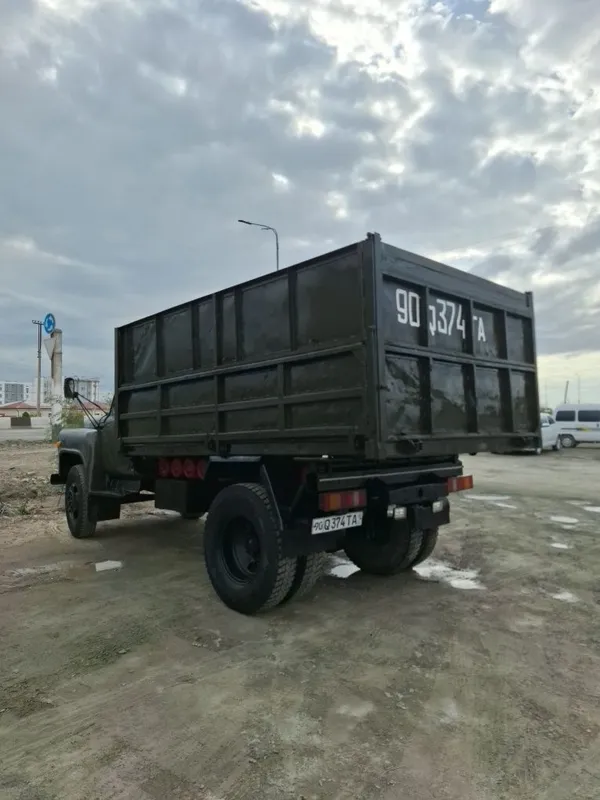 Gaz 53 zor moshina yili 1990 qayta jixosi bor ishga tayor aybi yoq zor