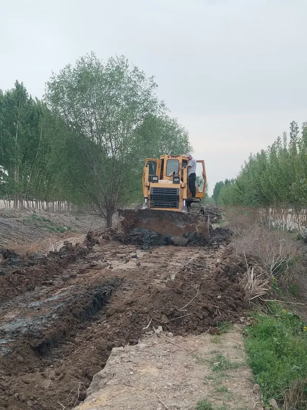 Булдозер Юто т-140 — фото 1