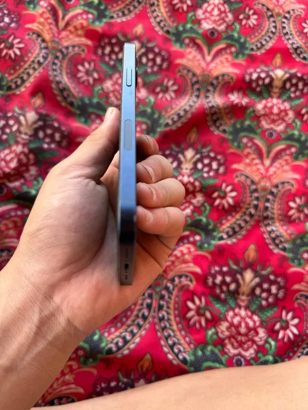 iphone 12 в хорошым состояние на 128гб 79 акб 3