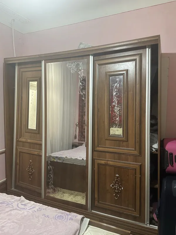 кровать и шкаф только самовывоз