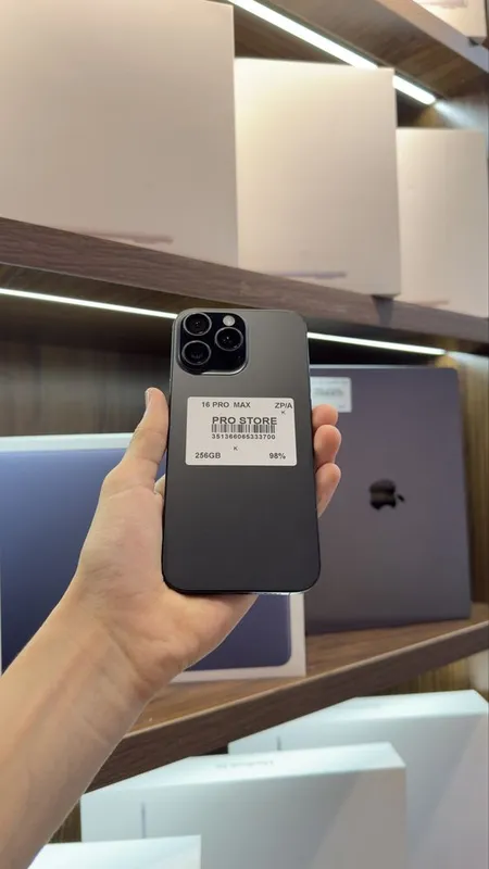iphone 16 pro max naxtka 1