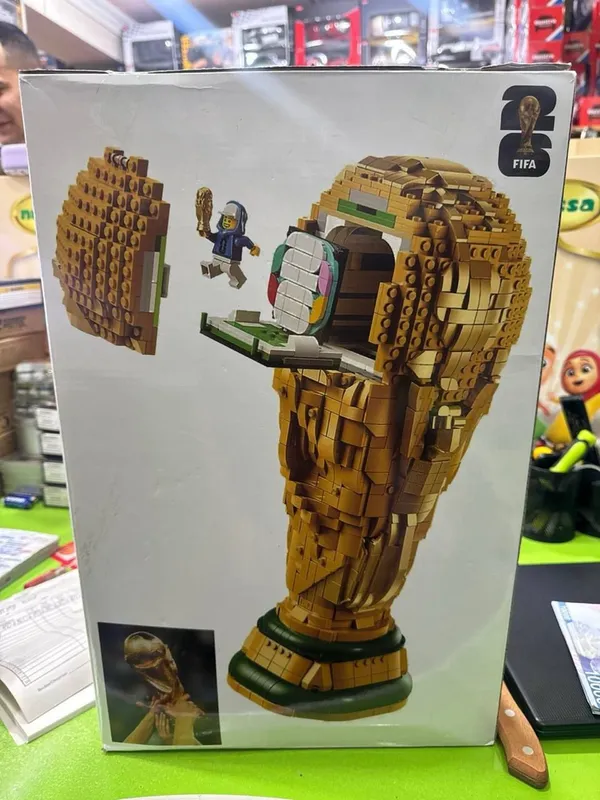 Eksklyuziv Konstruktor FIFA World Cup 2026 Official Trophy (2842 pcs) 2
