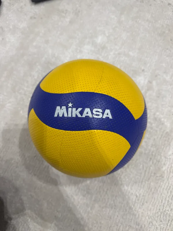 Mikasa V200W волейбольный мяч