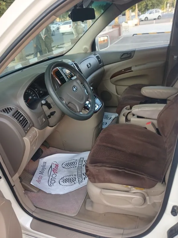 Kia Karnival Rent Car 1 Kia Karnival Rent Car 1