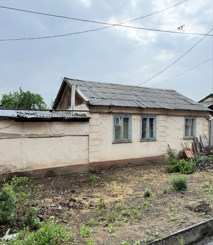 Продается 4х комнатный дом с верандой на квадратном земле 4 сотки. — фото 1 Продается 4х комнатный дом с верандой на квадратном земле 4 сотки. — фото 1