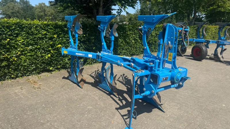 Lemken Europal 5 Belarus, Claas Arion, Case tortadi — фото 3
