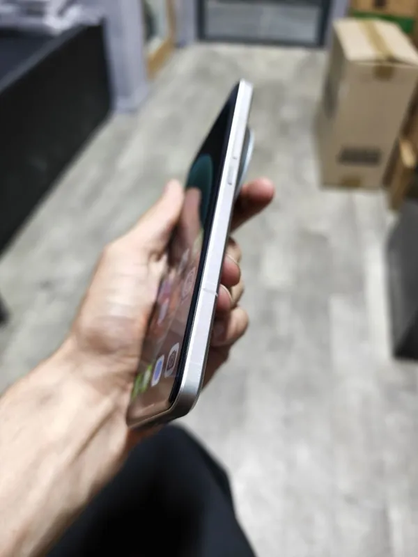 Xiaomi 15 ultra 12/256 Без дефектов Все работает супер Нету имей 7