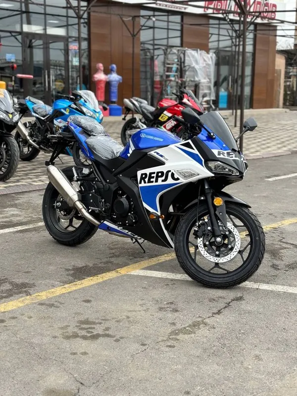 Honda repsol replka kredit 1 Honda repsol replka kredit 1