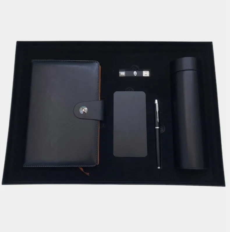 Набор Ежедневник
Термос
Ручка
Флешка
Powerbank Набор Ежедневник
Термос
Ручка
Флешка
Powerbank