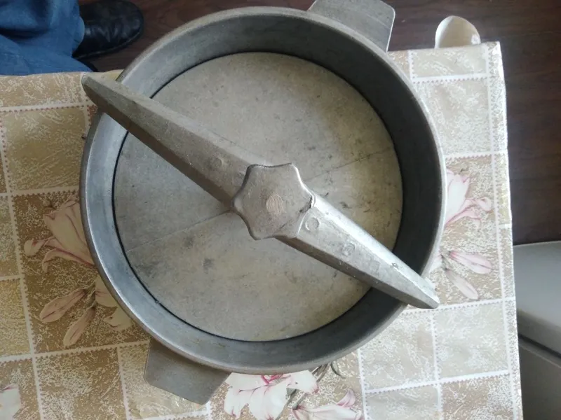 Цыпленок табака, тапака, сковородка!