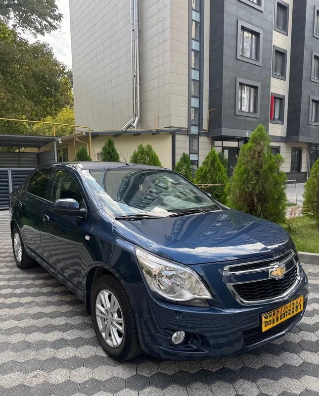 Chevrolet cobalt 2