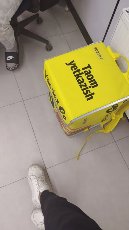 dastavka sumkasi sotiladi
