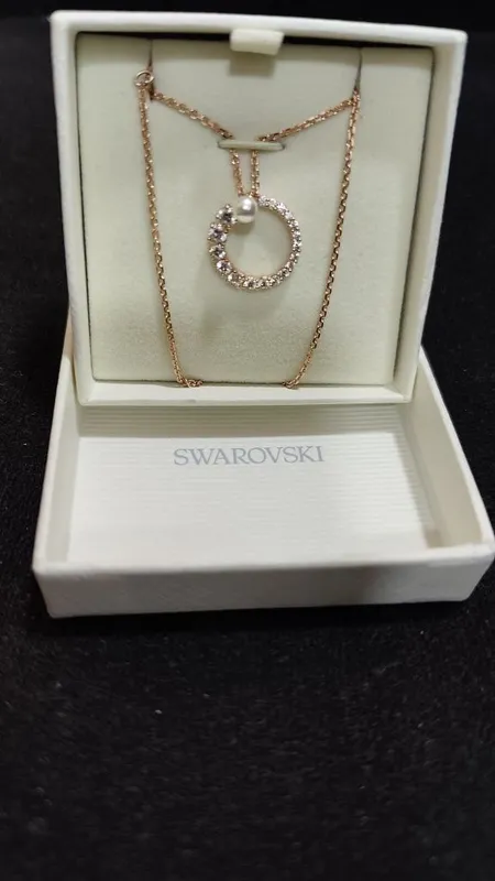 SWAROVSKI элегантный кулон