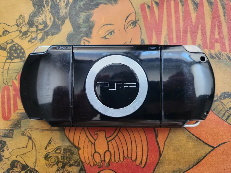 Sony Psp 2001 в хорошем состоянии 2 Sony Psp 2001 в хорошем состоянии 2