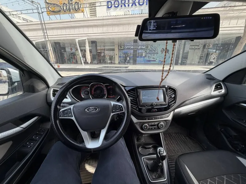 Продается лада Веста св кросс 1.8 механика 2019г.в. — фото 2