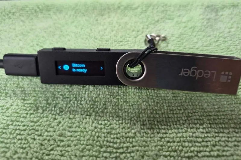 Ledger nano s аппаратный кошелёк 2 Ledger nano s аппаратный кошелёк 2