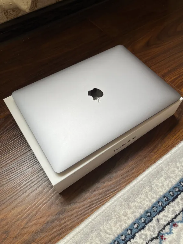 MacBook Air 2020 8/256 5 MacBook Air 2020 8/256 5